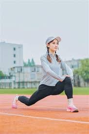 好消息是浓眉不用手术，坏消息是独行侠还是想交易，再评戴维斯和东契奇交易