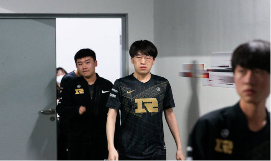 弹性和抓地 弹性和抓地