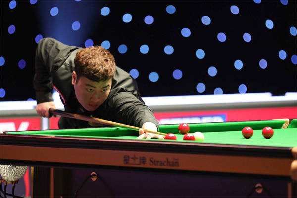 曼城以一场 曼城以一场