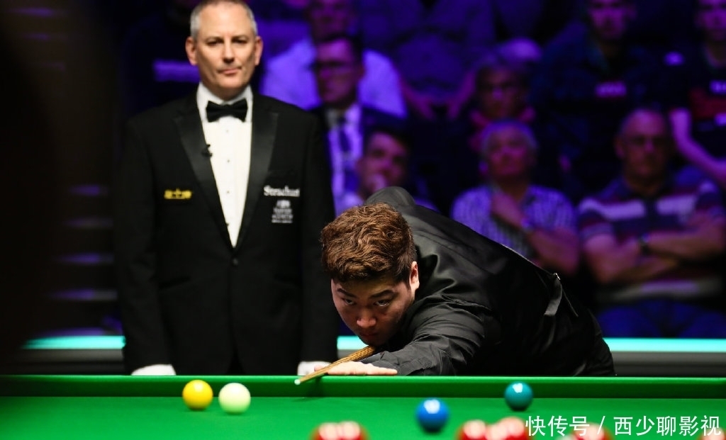 一个突出的 一个突出的